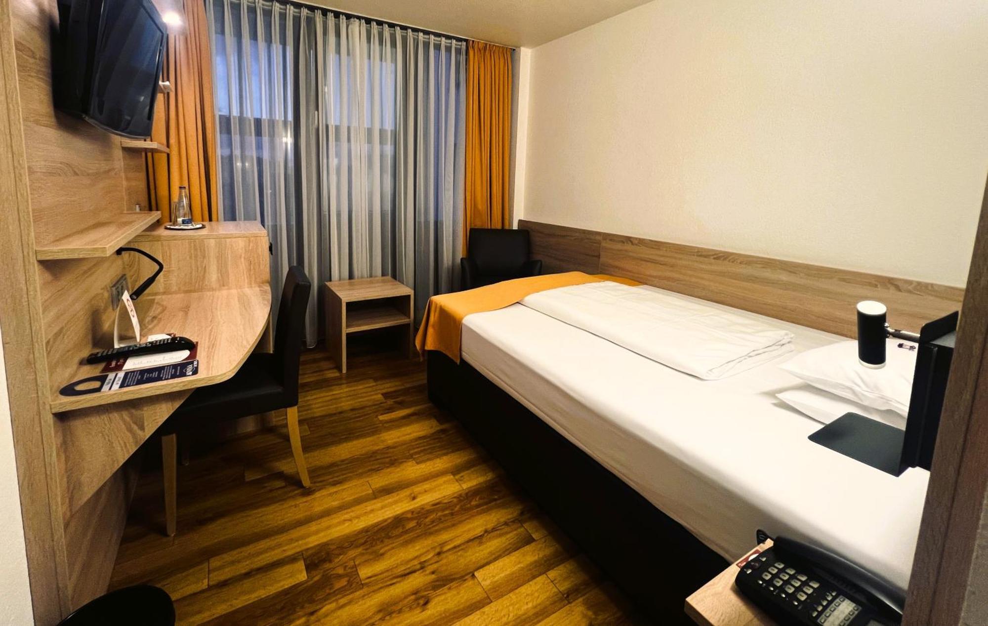 Arvena Messe Hotel Nuremberga Exterior foto